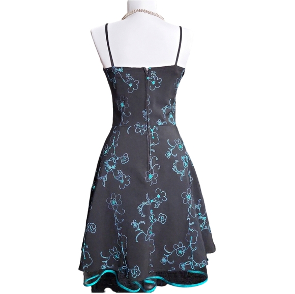 Mini Steppin' Out Embroidery Dress with Trimmed Netting Underneath - Size M EUC - Picture 4 of 6